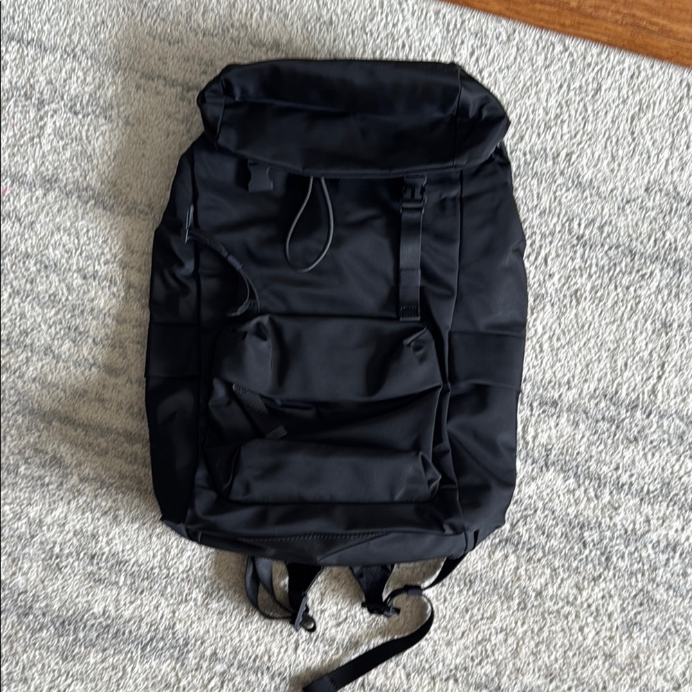 Lululemon on my level rucksack backpack 18L black